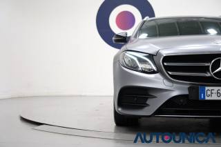 MERCEDES-BENZ E 220 usata, con Sistema di parcheggio automatico