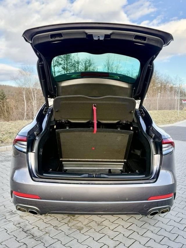 MASERATI Levante usata, con Autoradio