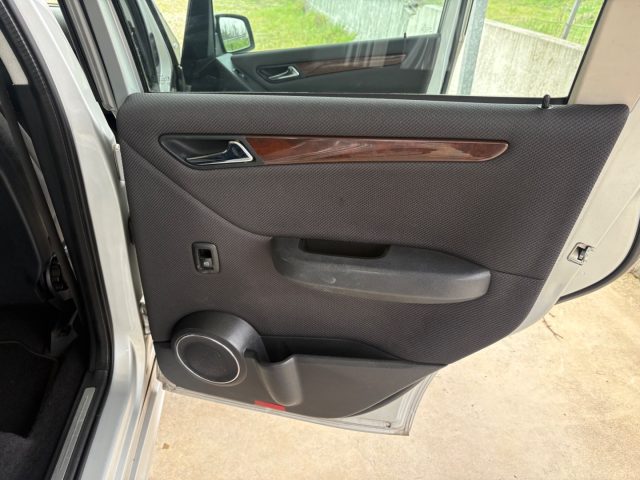 MERCEDES-BENZ A 160 usata, con Sensori di parcheggio posteriori