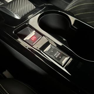 PEUGEOT 2008 usata, con Fari LED