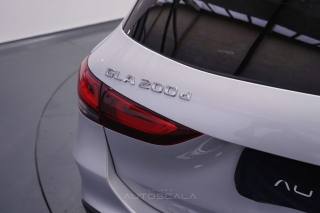 MERCEDES-BENZ GLA 200 usata 37