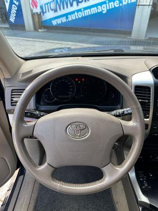 TOYOTA Land Cruiser usata, con Trazione integrale