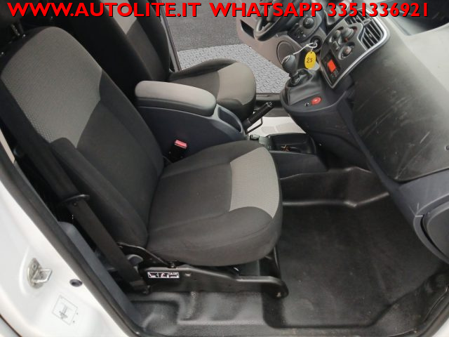 RENAULT Kangoo usata, con Autoradio digitale
