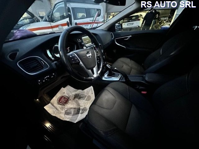 VOLVO V40 Cross Country usata, con Controllo trazione