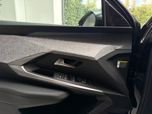PEUGEOT 3008 usata, con Fari direzionali