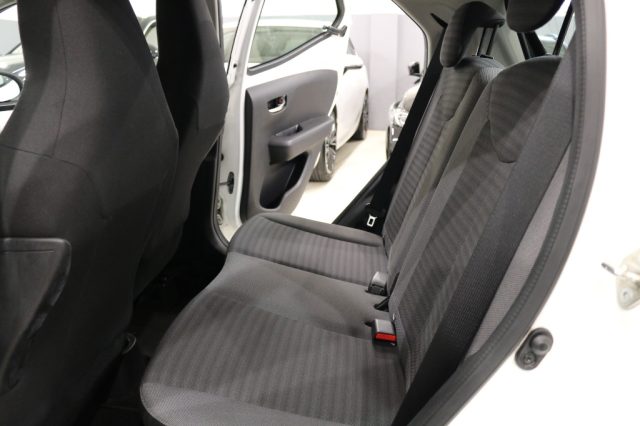 TOYOTA Aygo usata, con Airbag testa