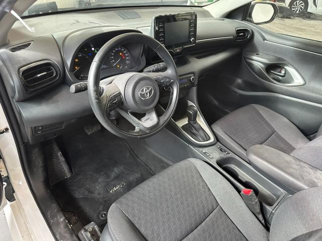 TOYOTA Yaris usata, con Touch screen