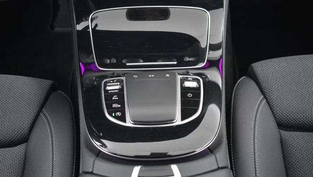 MERCEDES-BENZ E 220 usata, con Cruise Control