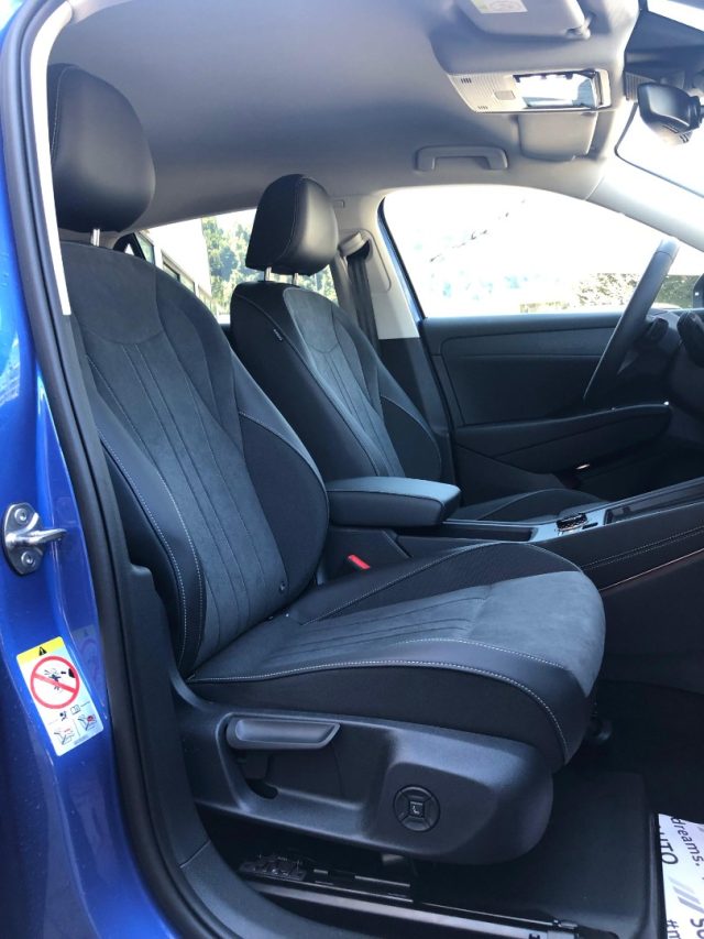 VOLKSWAGEN T-Roc usata, con Specchietti laterali elettrici