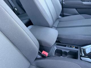 VOLKSWAGEN T-Roc usata, con Autoradio digitale