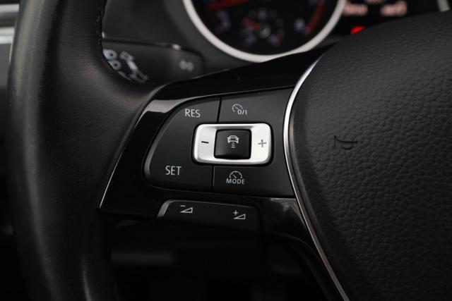 VOLKSWAGEN Tiguan usata, con Sensori di parcheggio anteriori