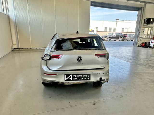 VOLKSWAGEN Golf usata, con Autoradio