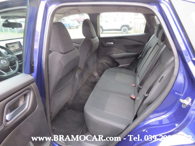 NISSAN Qashqai usata, con Fari LED