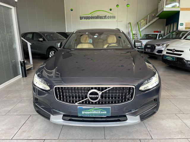 VOLVO V90 Cross Country usata, con Airbag