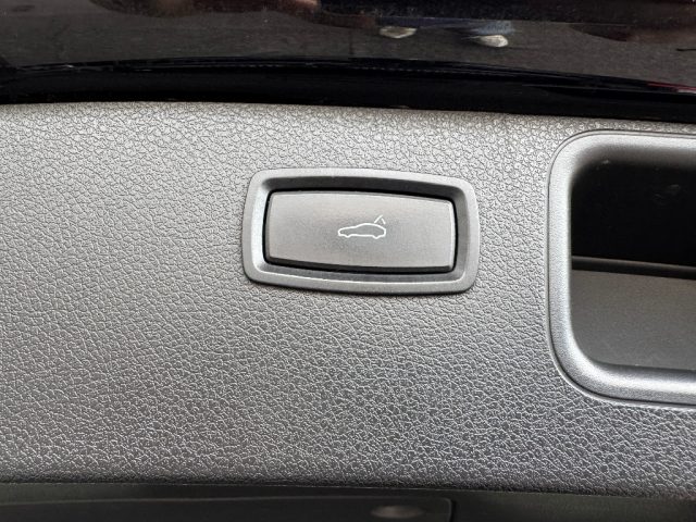 PORSCHE Macan usata, con Specchietti laterali elettrici