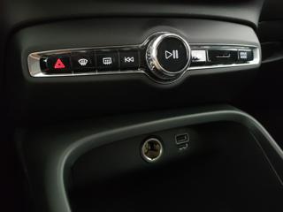 VOLVO XC40 usata, con Luci diurne LED