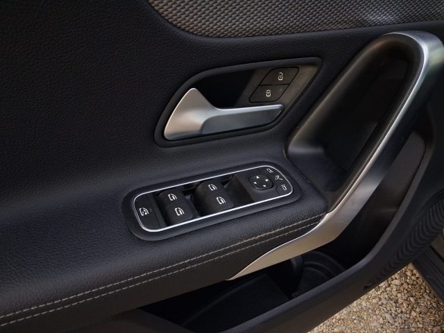 MERCEDES-BENZ A 180 usata, con ESP