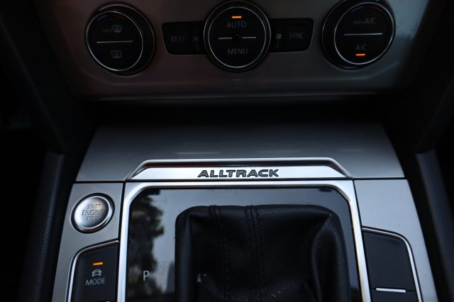 VOLKSWAGEN Passat Alltrack usata, con Luce d