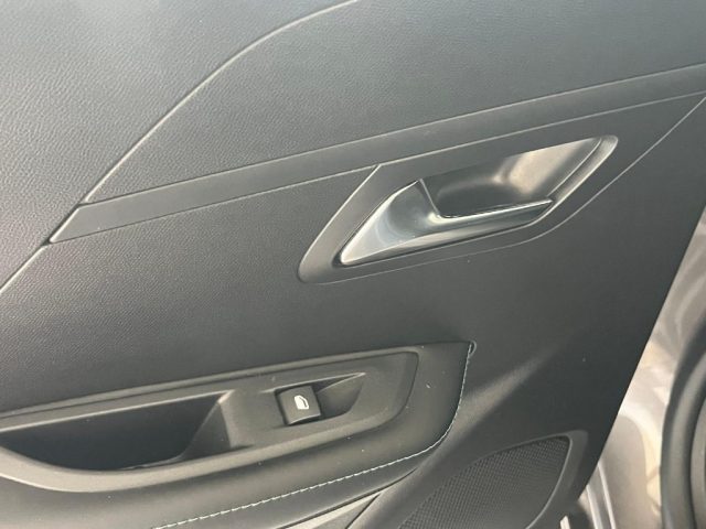 PEUGEOT 208 usata, con Servosterzo