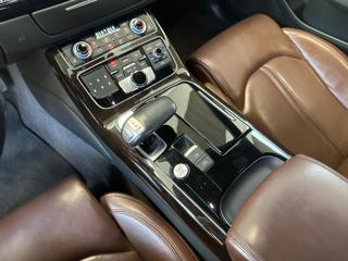 AUDI A8 usata, con Park Distance Control