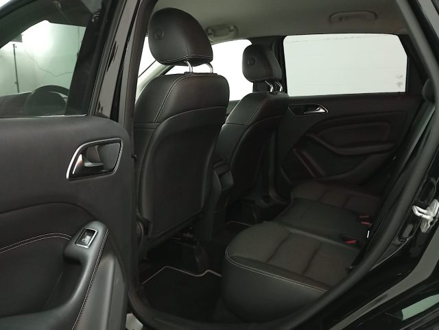 MERCEDES-BENZ B 180 usata 9