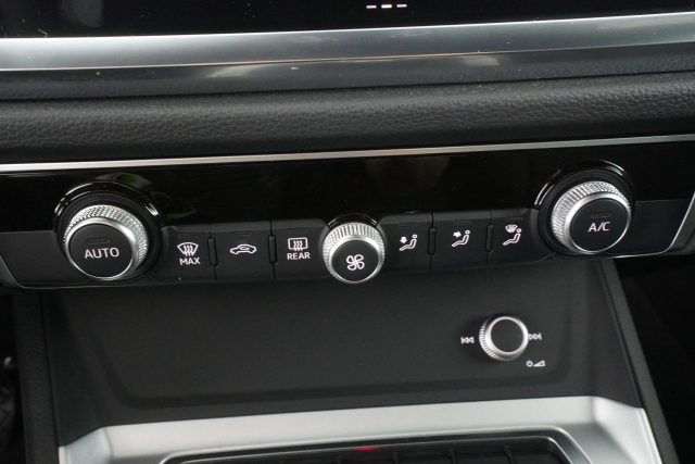 AUDI Q3 usata 11
