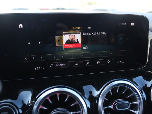 MERCEDES-BENZ B 180 usata, con Autoradio digitale