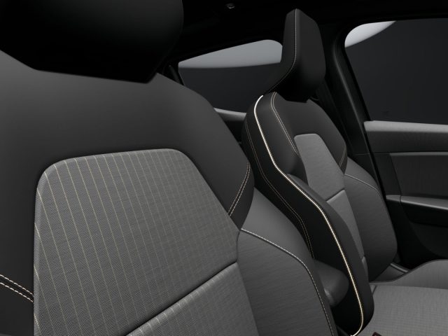RENAULT Clio usata, con Autoradio