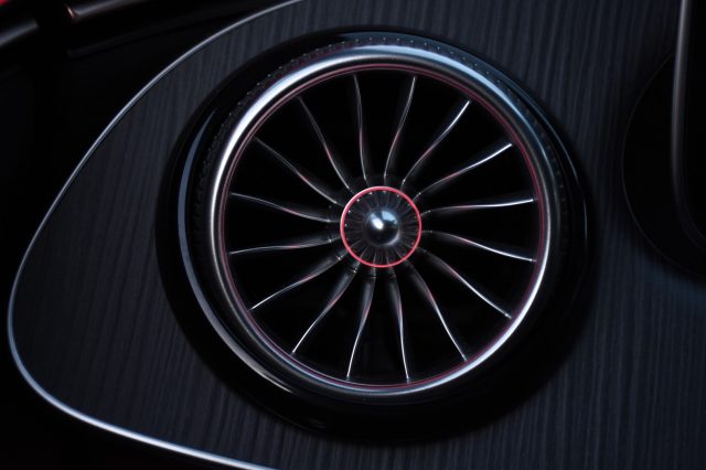 MERCEDES-BENZ EQE usata, con Fari LED