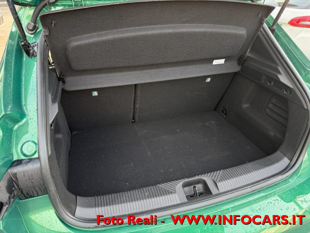 RENAULT Clio usata, con Fari LED