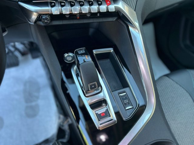 PEUGEOT 3008 usata, con Interni in pelle