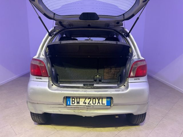TOYOTA Yaris usata 10