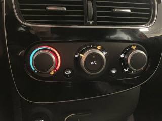 RENAULT Clio usata, con Hill holder