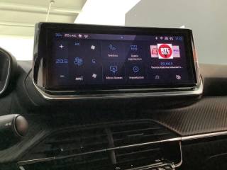PEUGEOT 2008 usata, con Autoradio digitale