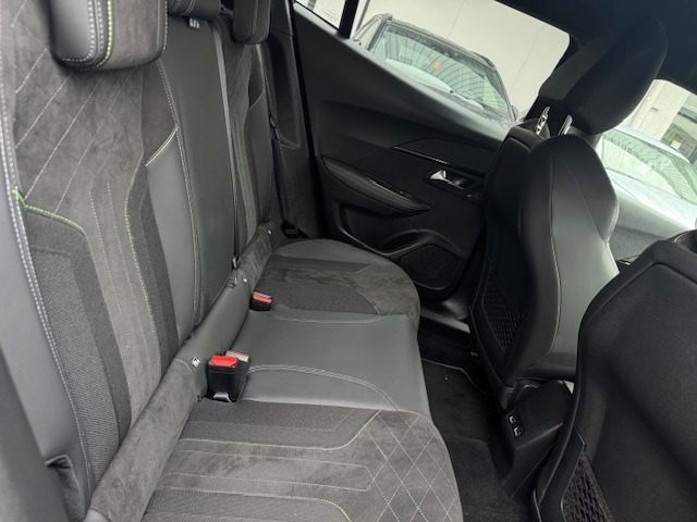 PEUGEOT 2008 usata, con Cruise Control