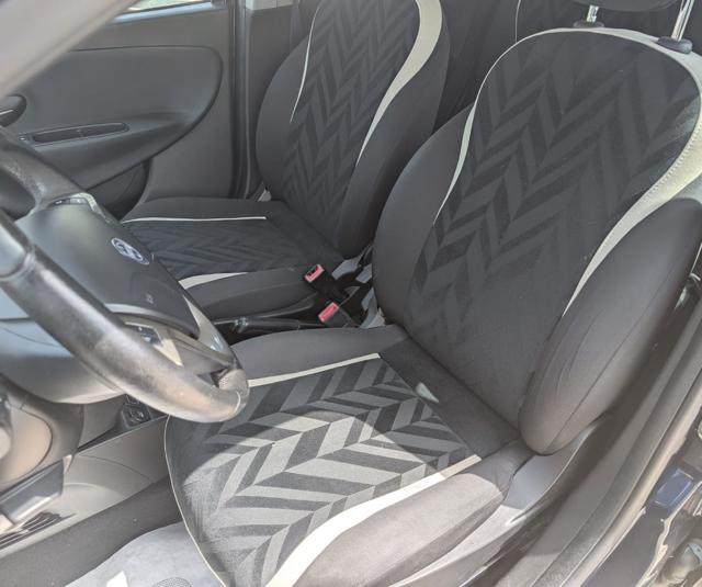 LANCIA Ypsilon usata, con Autoradio