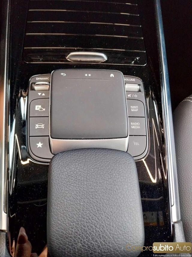 MERCEDES-BENZ GLA 180 usata 31