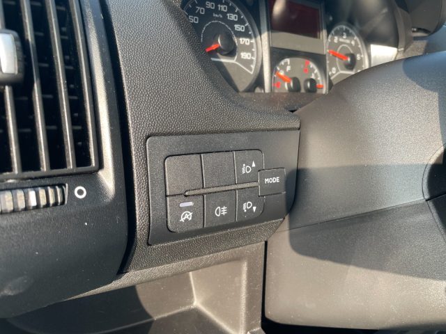 PEUGEOT Boxer usata, con Vivavoce