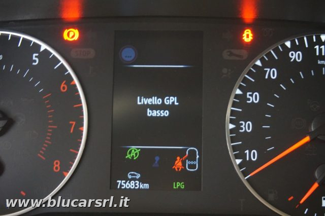 RENAULT Clio usata, con Sedile posteriore sdoppiato