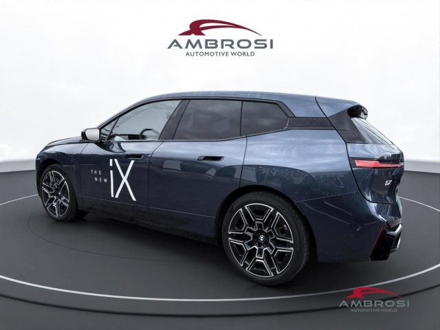 BMW iX usata 3