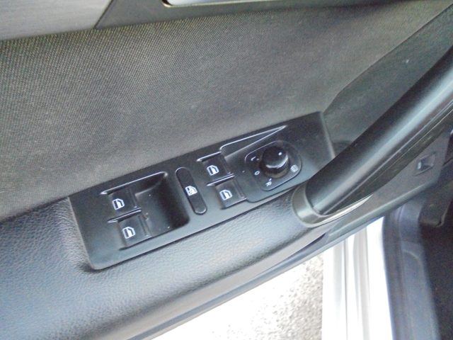 VOLKSWAGEN Passat usata 19