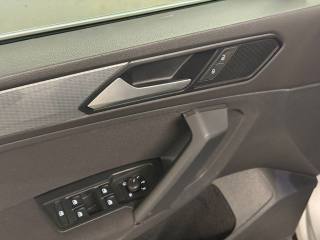 VOLKSWAGEN Tiguan usata, con Airbag testa