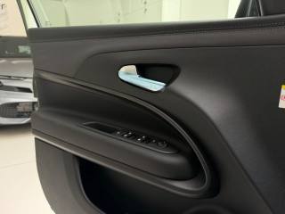 JEEP Avenger usata, con Portellone posteriore elettrico