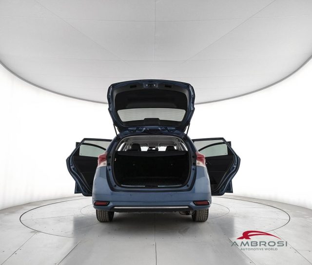 TOYOTA Auris usata 6