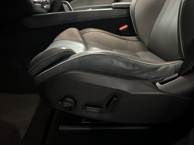 VOLVO XC60 usata, con Volante in pelle