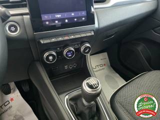 RENAULT Captur usata, con USB