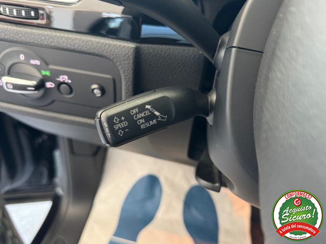 VOLKSWAGEN Touareg usata, con Park Distance Control