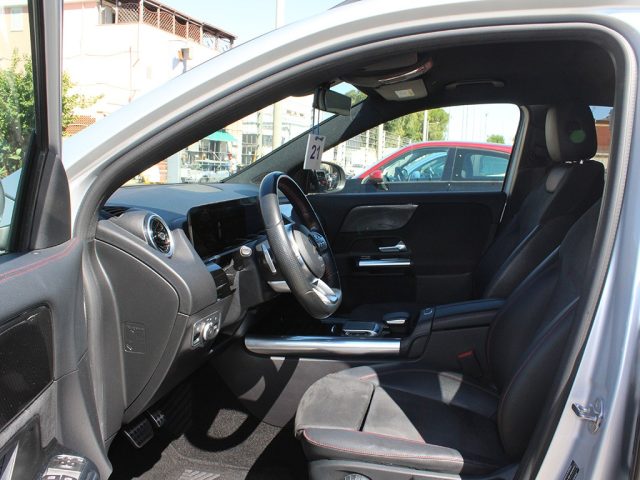 MERCEDES-BENZ GLA 200 usata, con Controllo automatico clima