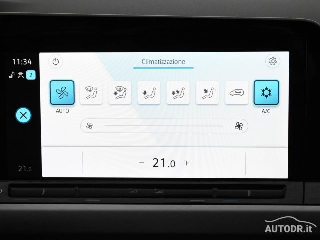 VOLKSWAGEN Golf Variant usata, con Fari full-led