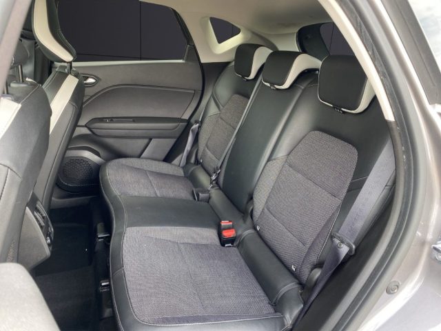 RENAULT Captur usata, con Fari LED